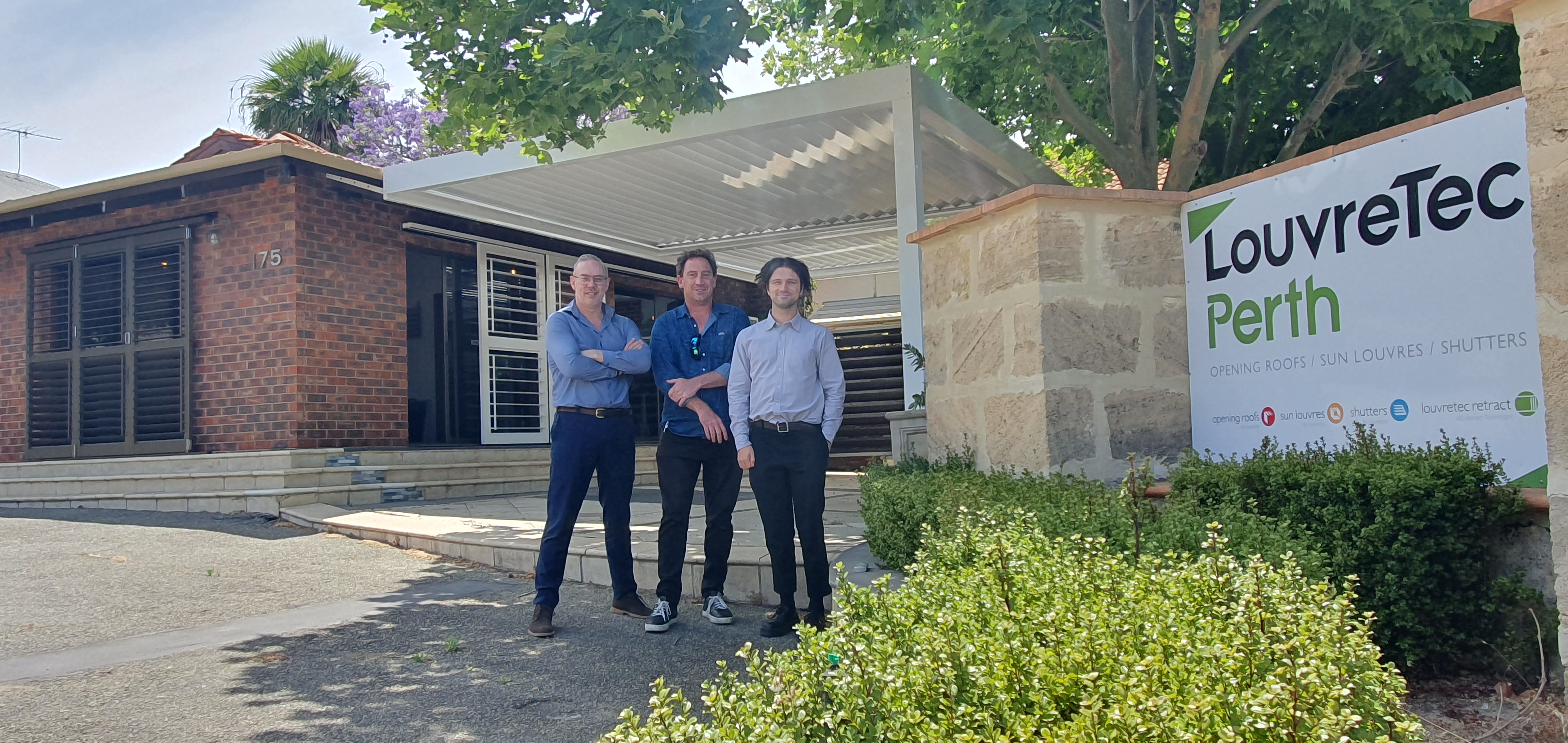 Louvretec Perth team