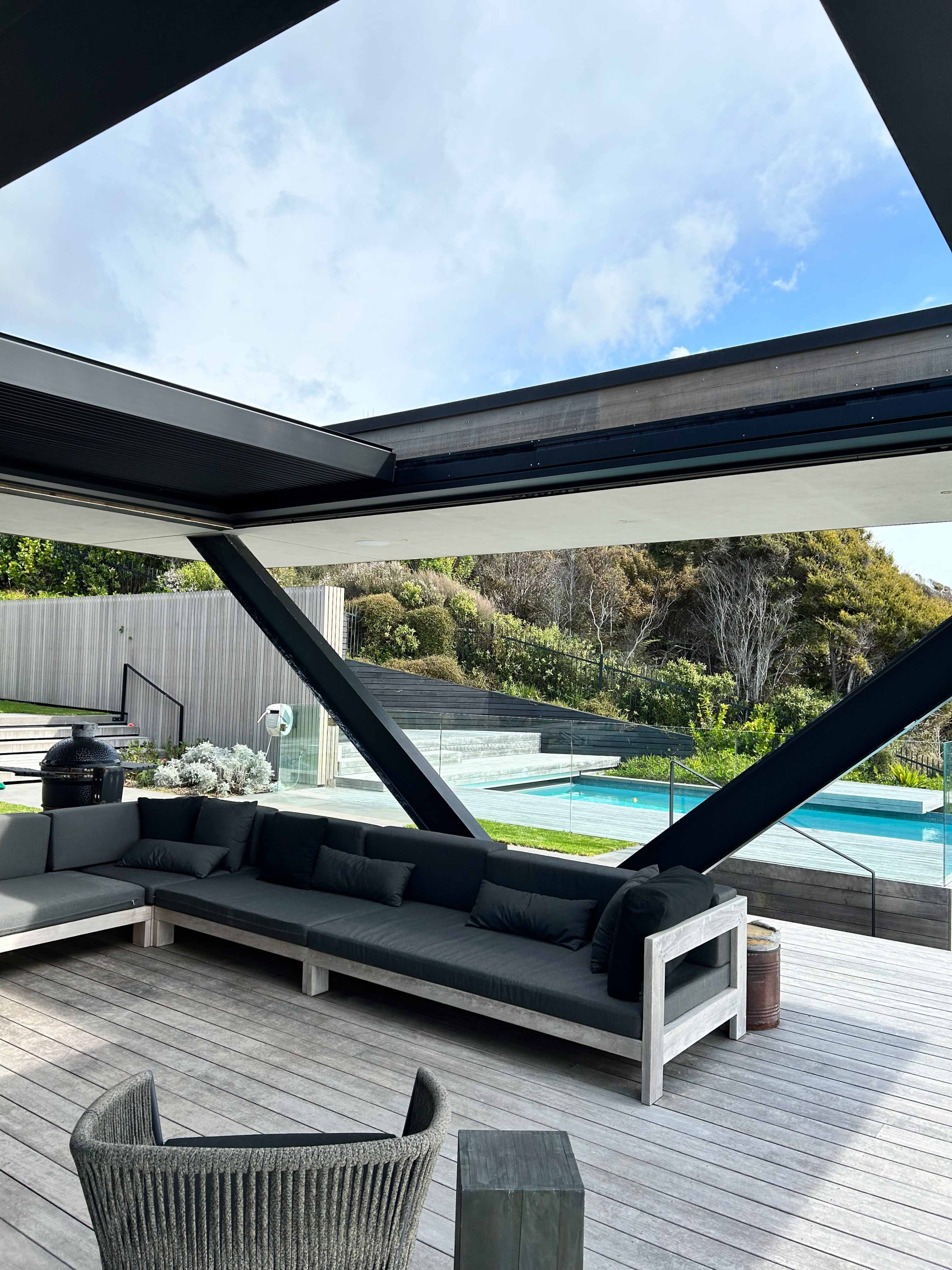 220/45 Alpine Retract Roof