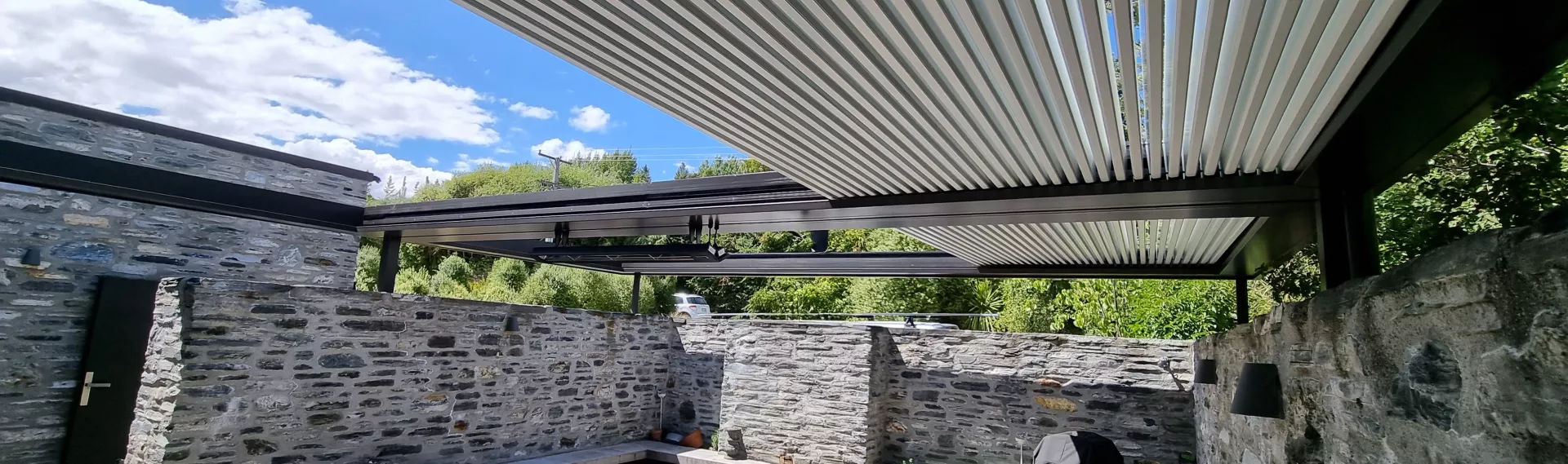 Retract Roof Cromwell