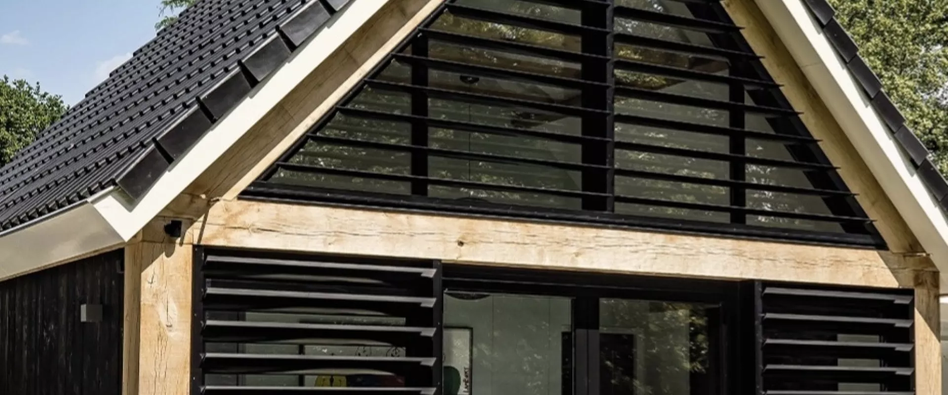 Raking Louvres by Louvretec