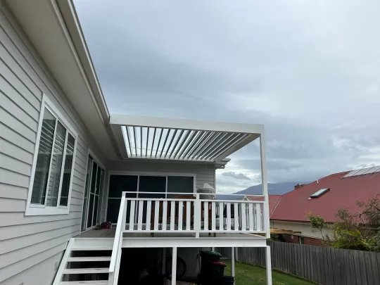 Louvretec Tasmania Opening Roof