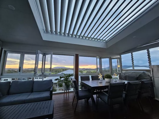 Retract Roof by Louvretec Port Macquarie | Port Patios