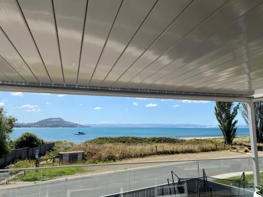 Louvretec Tasmania Opening Roof