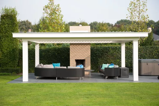 Freestanding Louvretec Opening Roof