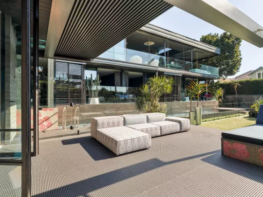Retract Roof by Louvretec Sydney North
