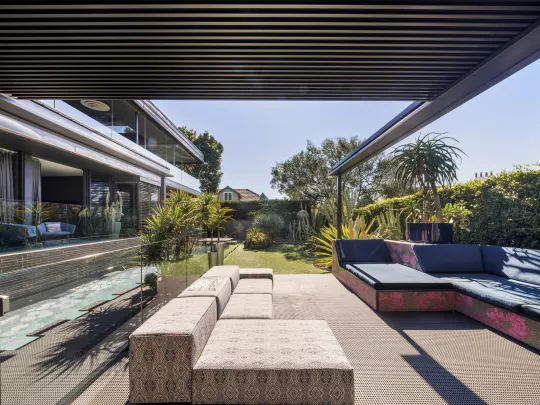 Retract Roof by Louvretec Sydney North